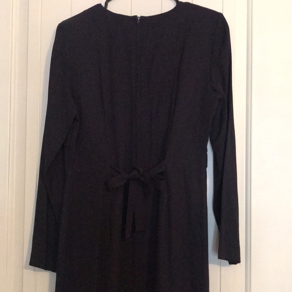 Delmar Apparel crepe navy dress. - Picture 3 of 5
